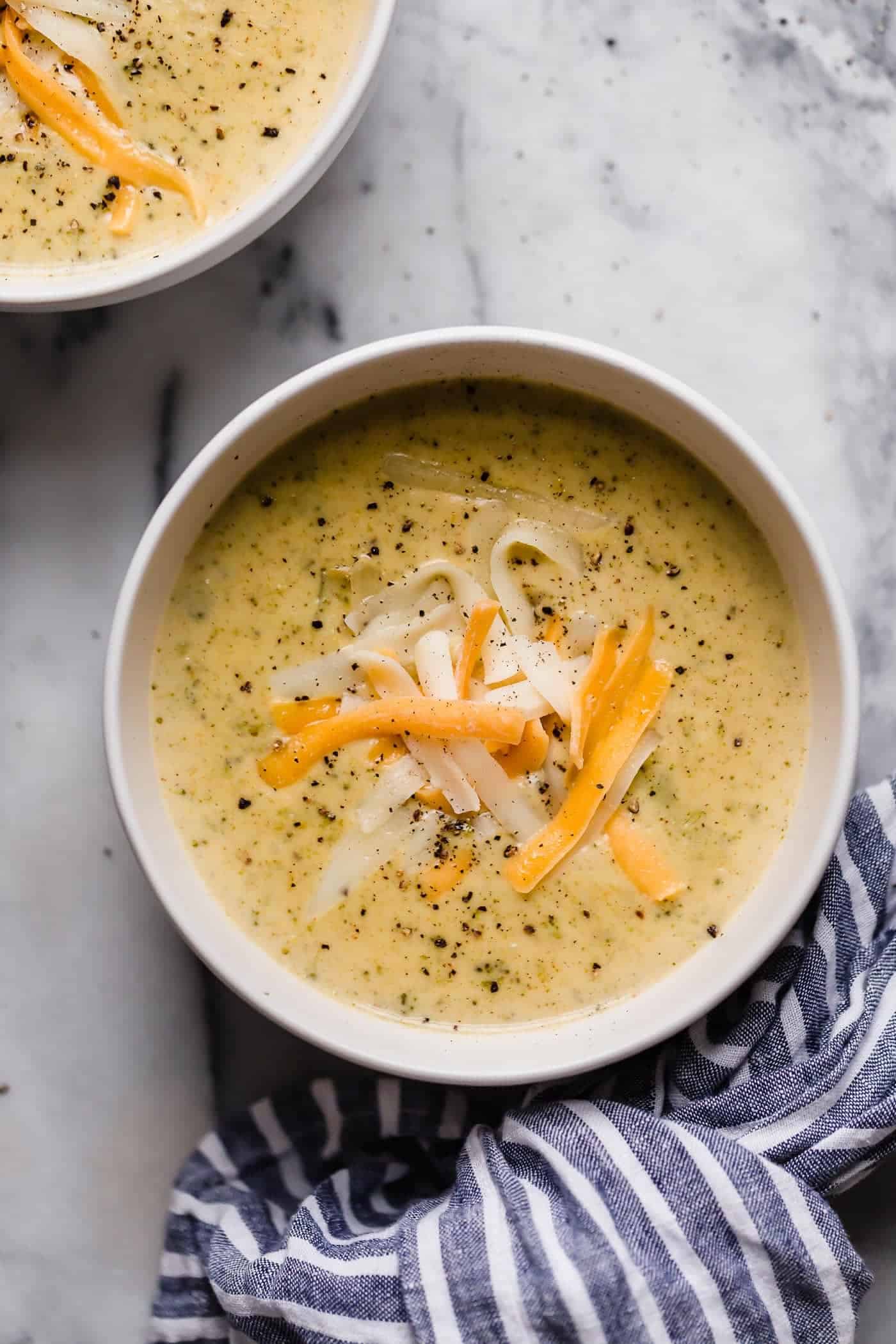 Instant Pot Broccoli Cheese Soup