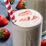 Strawberry Spinach Smoothie low carb and keto strawberry smoothie