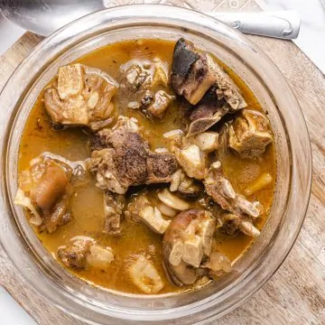 picture of goat meat pepper soup in a bowl