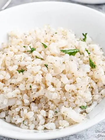 shirataki rice on white bowl