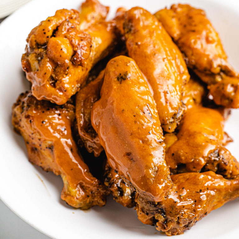 air fryer buffalo chicken wings closeup