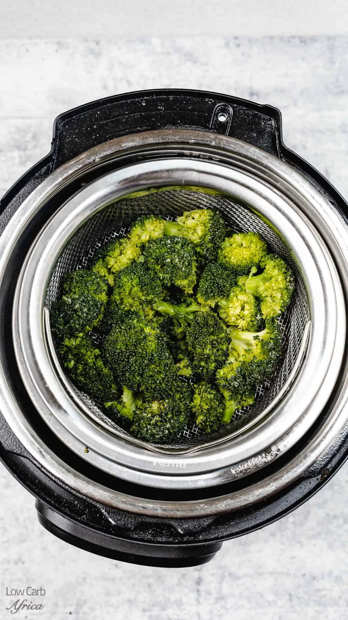 steaming broccoli in the instant pot