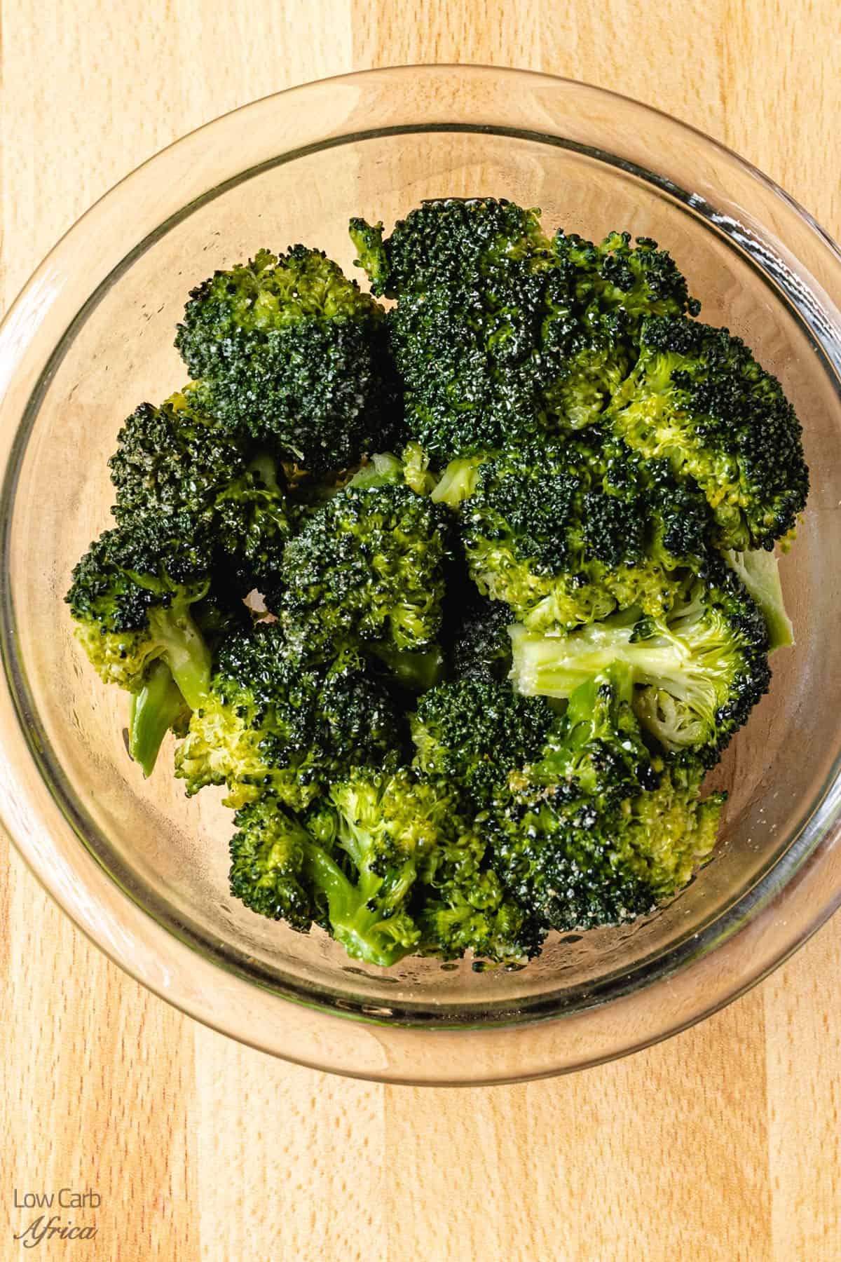 instant pot broccoli in a bowl