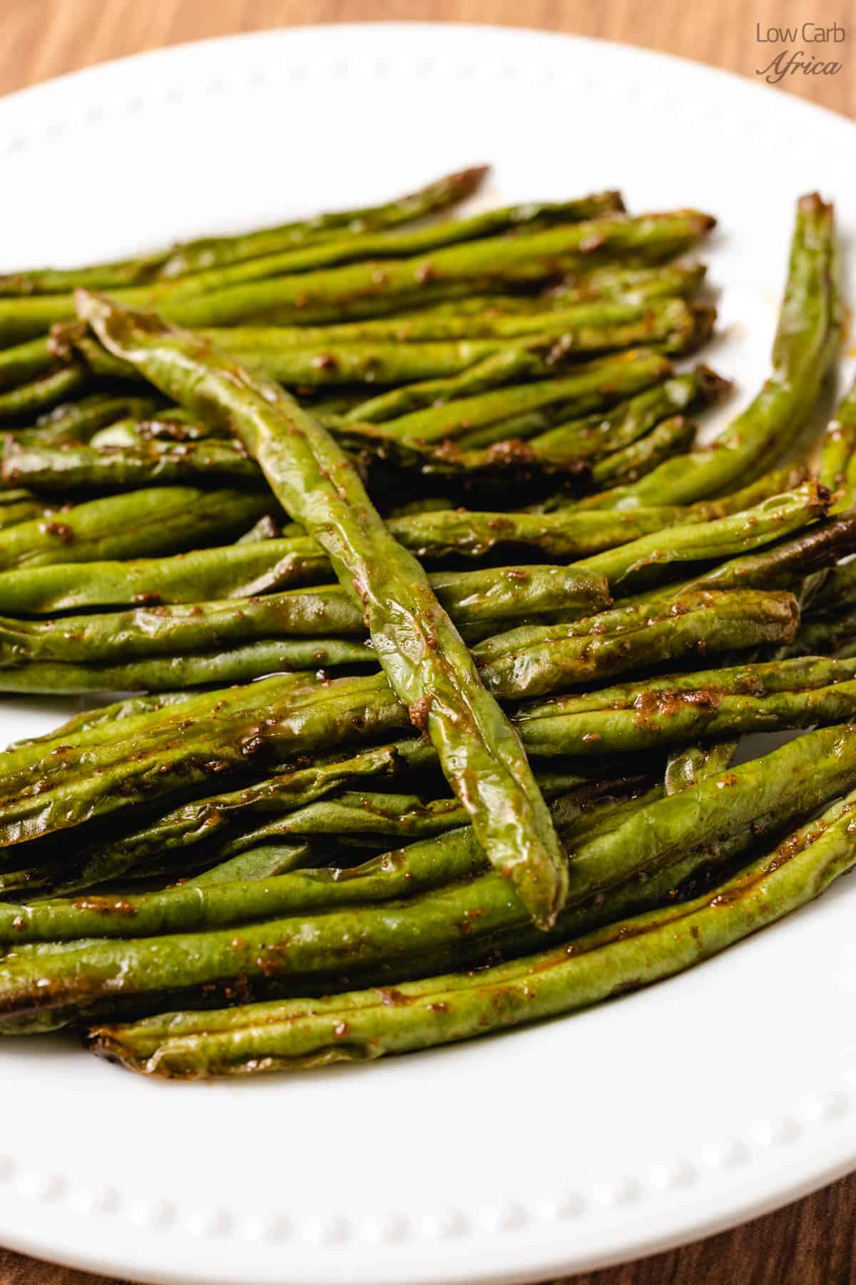 Air fryer green beans are ready to serve