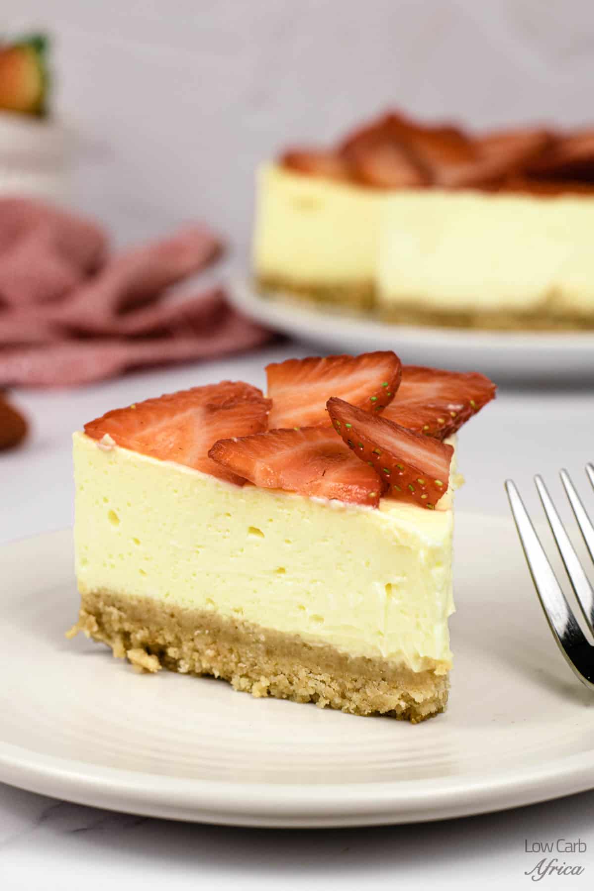 low carb keto cheesecake ready to eat