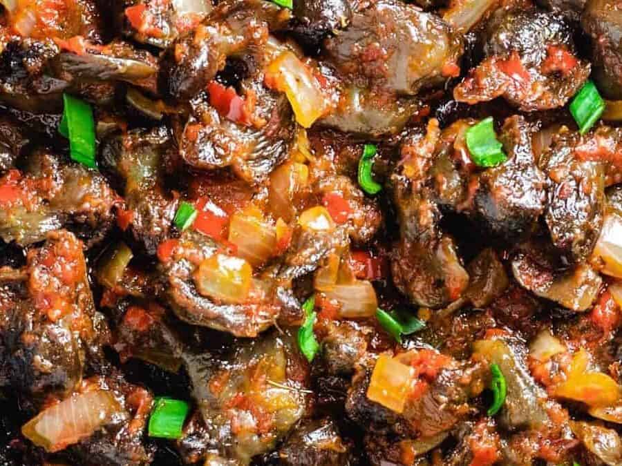 peppered gizzard in a pan