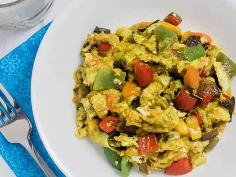 this amazing veggie egg scramble is low carb and paleo