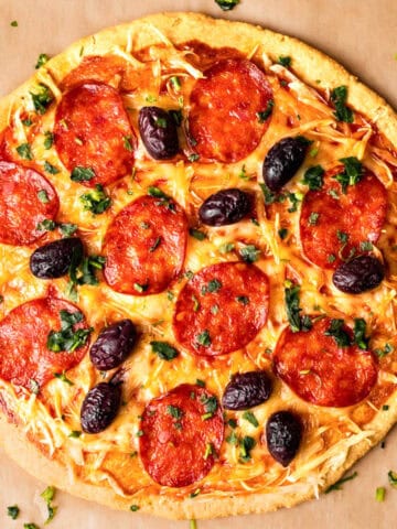 freshly baked keto pizza