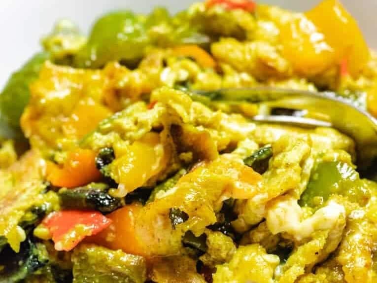 veggie scrambled eggs is a great way to start your mornings